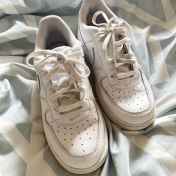 White Nike Air Force ones - Picture 5 of 5
